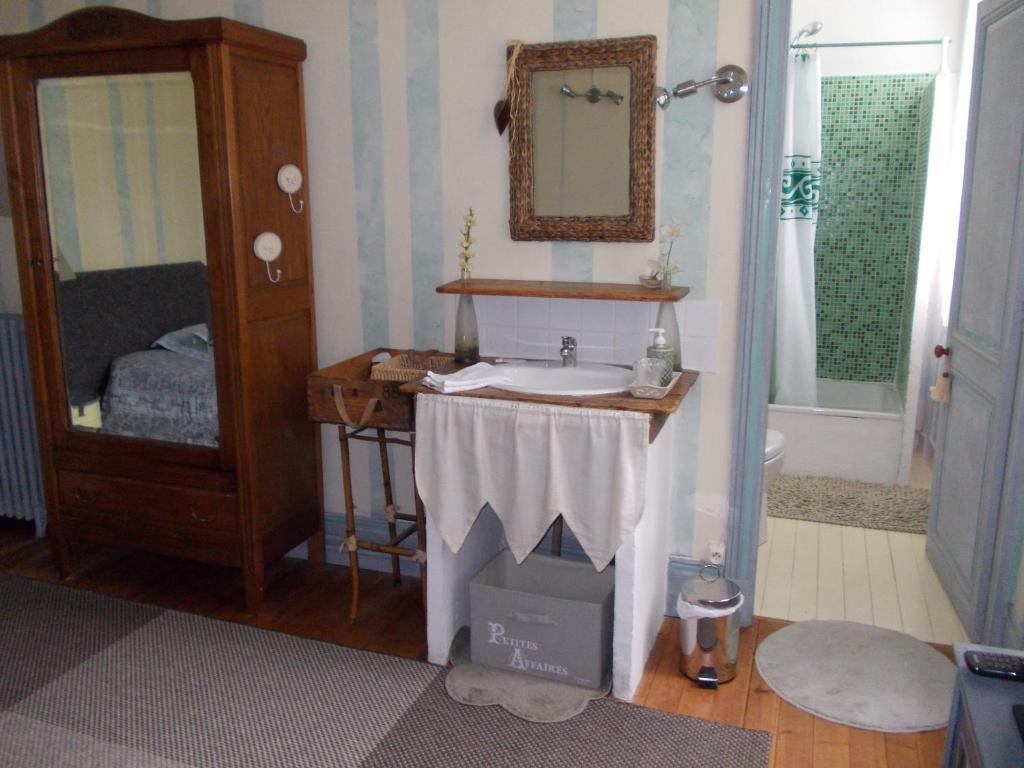 B&B Maison Gaudin Cognac Quarto foto