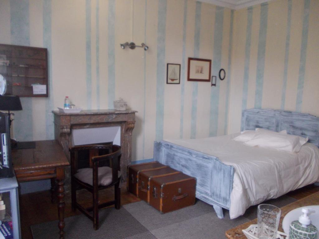 B&B Maison Gaudin Cognac Quarto foto