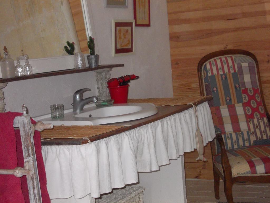 B&B Maison Gaudin Cognac Quarto foto