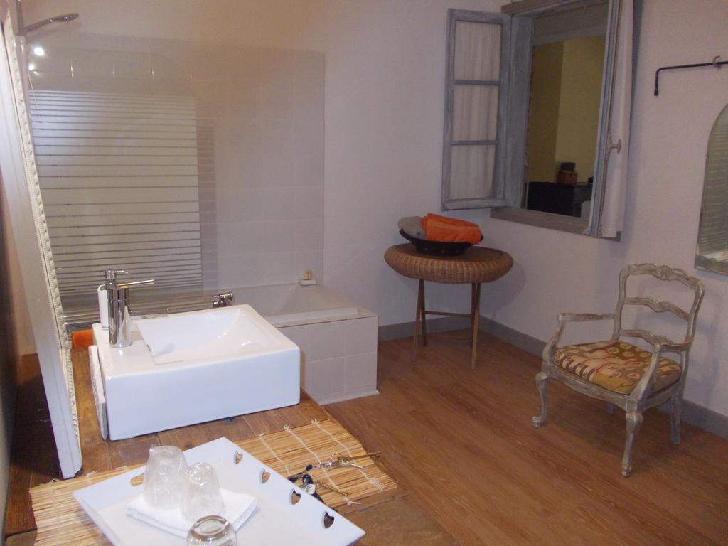 B&B Maison Gaudin Cognac Quarto foto