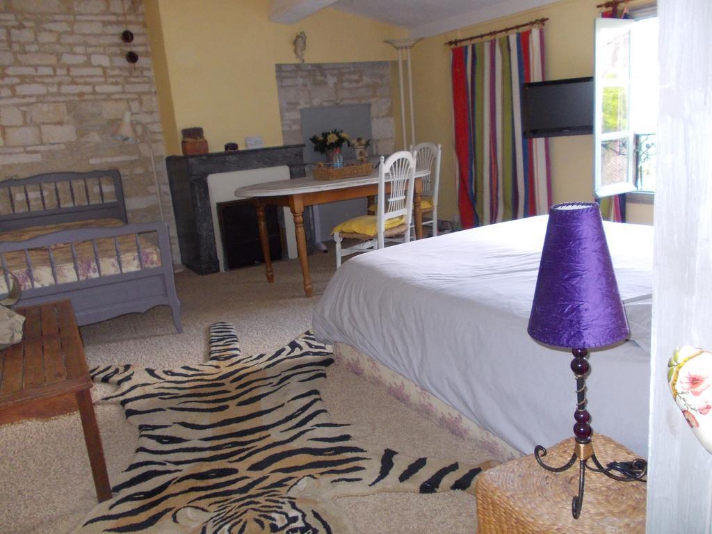 B&B Maison Gaudin Cognac Quarto foto